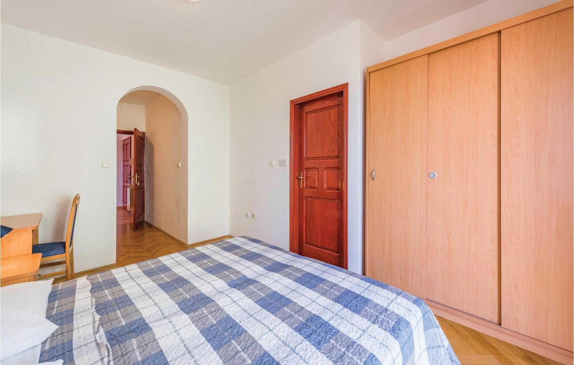 Amazing Apartment In Rabac With Kitchen Exterior foto